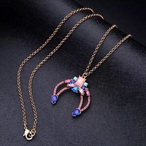 High-End Crystal and Resin Long Pendant Necklace